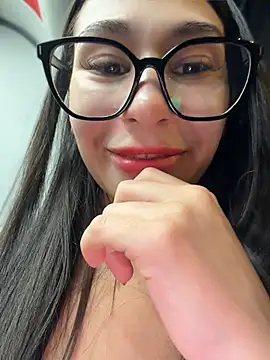 Aria51 - panie rub between wet pussylips