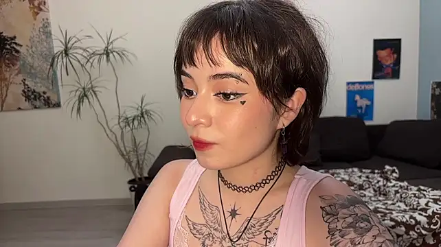 AnyaSumaya - Tattoo Pose