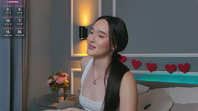 LindaMaxx - lift skirt tease