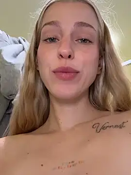 Kira_mia - pour boobs w saliva and slap loud