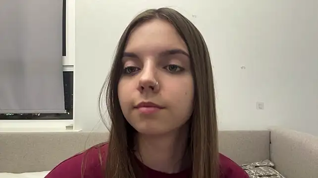 LisaPorse - show feet + cute wink