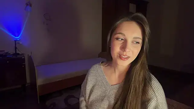 CortneyMontaluo - Lips close cam and bite my finger