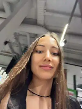 ICrazyOneIRL - 😱WALK WITH BOOB OUT IN A REAL SHOP!