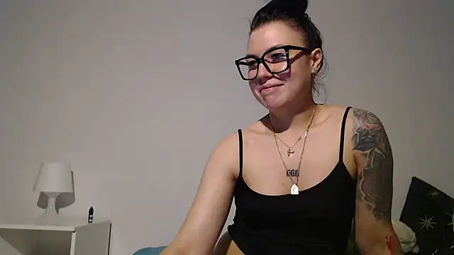 Alis_Rox - FOOTJOB + LUSH CONTROL 10 MIN