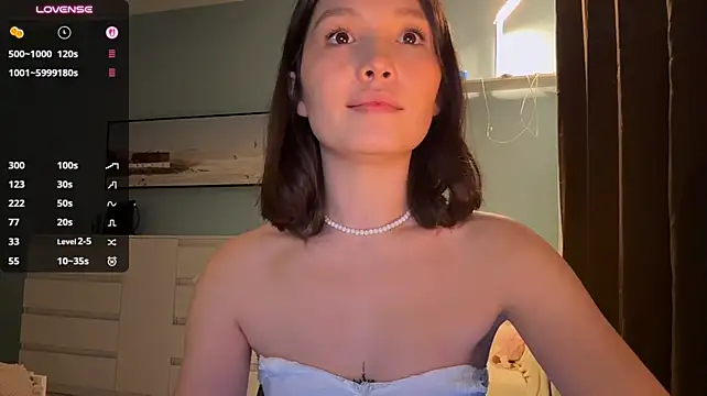 RochelTrewhitt - Take off my bra under top