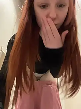 SaintMaya - Show her ass and spank her 💦💕