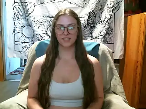 Katie_kitten38 - 🥰 topless time!! ~ 10min!