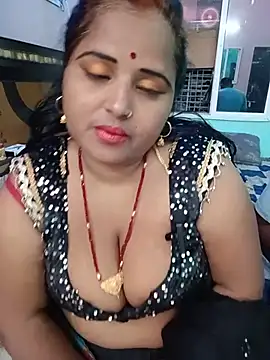 Queen_pritima - Open boobs & oil