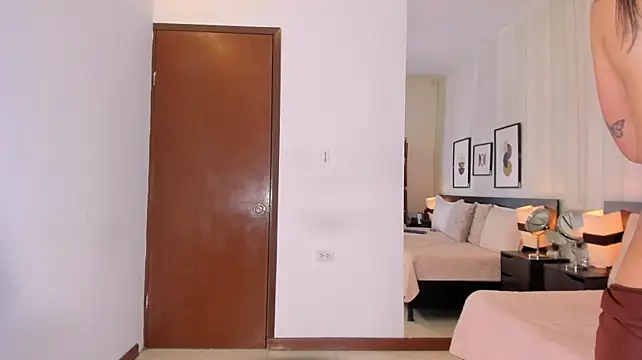 Lexis_Walker - open buttocks