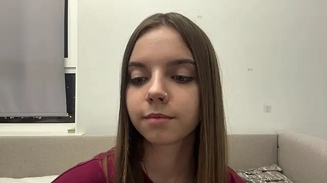 LisaPorse - show feet + cute wink