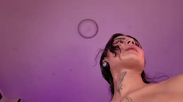 Celine_Carter - SPRAYY MILK ON FINGERS AND PUT IN PUSSYY