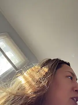 IAmScarlettLove - 😈 letting my neighbor touch me💦