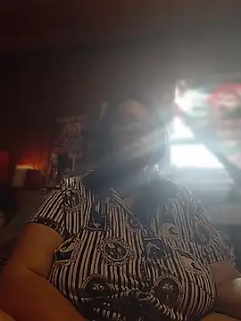 GoddessDess - Twerk and oil ass