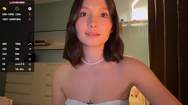 RochelTrewhitt - Take off my bra under top