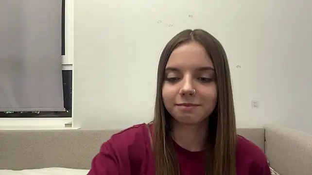 LisaPorse - show feet + cute wink