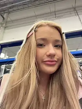 Milaa_sun - fingering pussy in TAXI 🚕