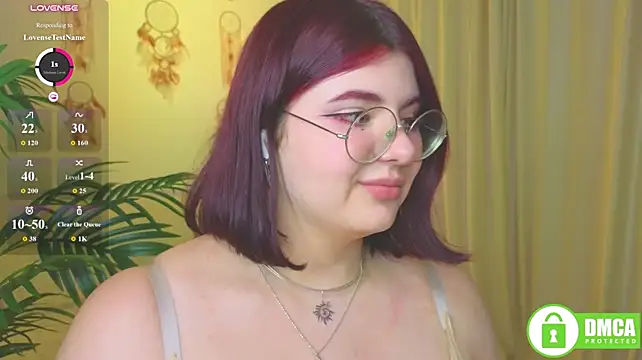 Siena_fox_ - squeeze my boob close to cam