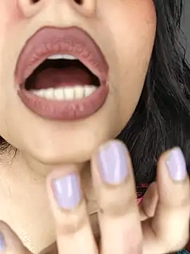 HOT-SHAKIRA - Pussy lick 👅