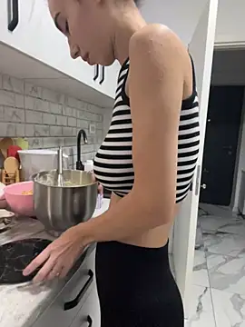 Celine_Roxelle - use tip menu