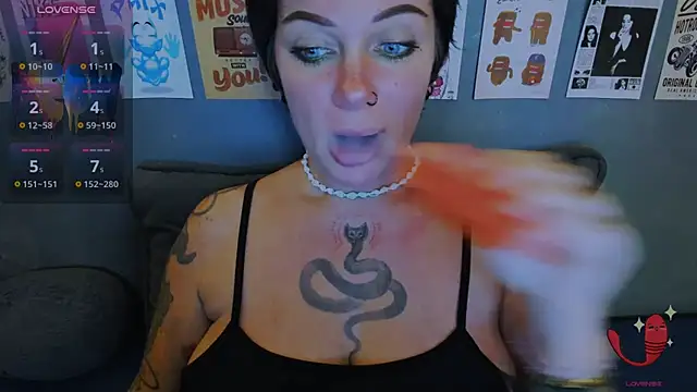 EllieOz - PUSSY PIERCING ( till 1th november)
