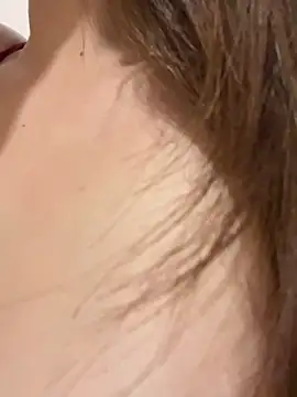 Queen-of-Love - titts out 5 mins and massage