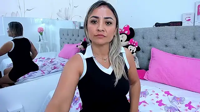 Milf_bigass_ - control my toys x 5 min🥵 💦🍑