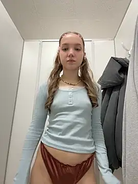 Bambi_lu - lower panties for good pubis view🍓💦