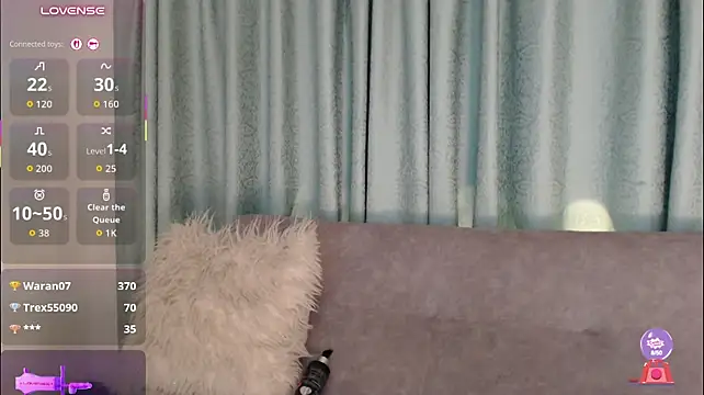 YuliethPetite - oil body and naked