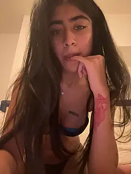 BadGalViVi - Strip