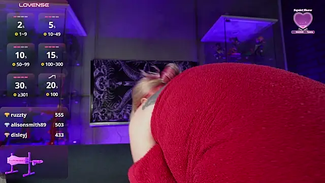 Missa_motato - fingers in my pussy+ plug