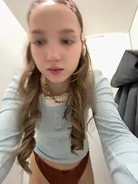 Bambi_lu - lower panties for good pubis view🍓💦