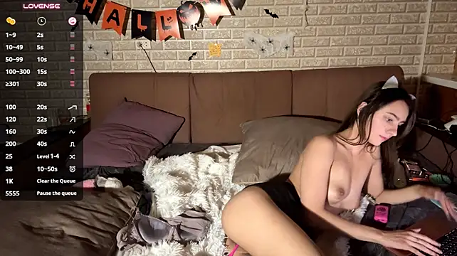LorisPierro - Soft slaps my boobs closely🌡️