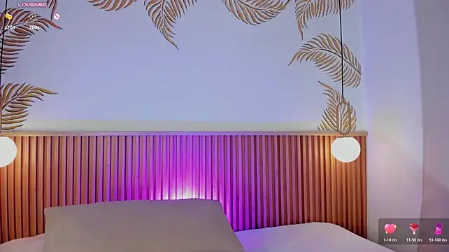 Valleriie_ - completely naked