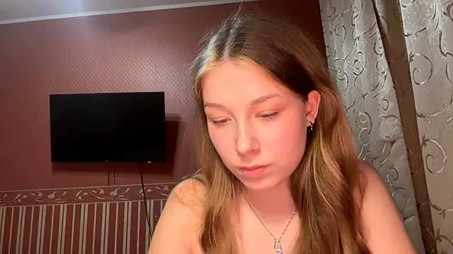 VaelZira - Show the straps of the panties😏😏