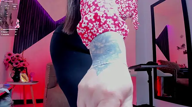 Mia_Dreaam - Oil on breasts and nipples + massage🫨😋