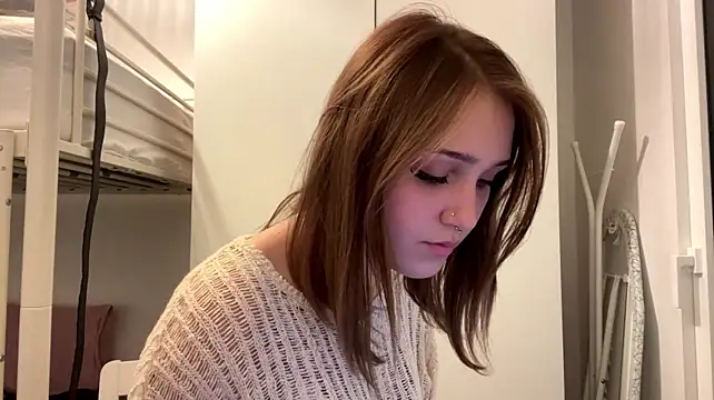Sereneglowz - Show the color of my panties👀