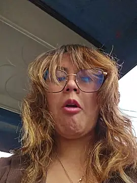 Amanita_25 - Clamps my tits ❤️