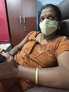 Umashreetamil - Full nude oil show 3 mts