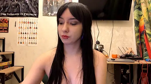 Nixelle - suck fingers close up