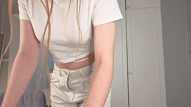AveryFondell - I want to stroke my ass