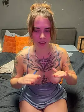 Nora-love - Dildo tief lutschen🥵