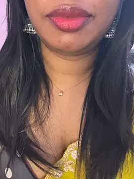 Tamil_Maaya