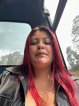 Lia-Moon77 - Show tits hard clamps 😈🎁 king