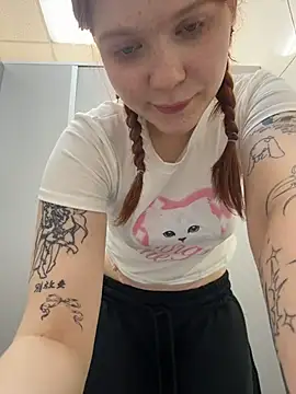 Freaky__Nikki - stick dildo to the open door and do bj