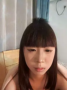 Qingqing258 - 塞跳蛋进小穴