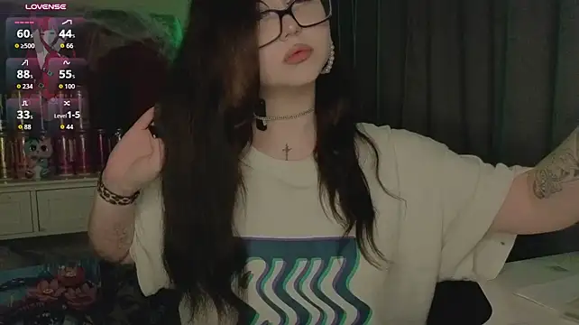 Hornyprincess19 - play with anal beads