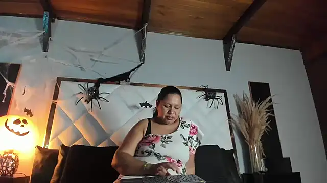 JhoanaHernandez - Spanking the Ass