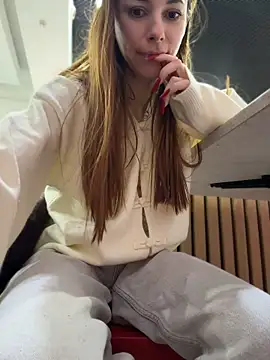 AmelieCrystal - show you my titties >_<
