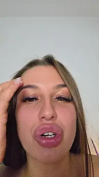CrazyBhonnieX - pussy play+3 min ctrl toy