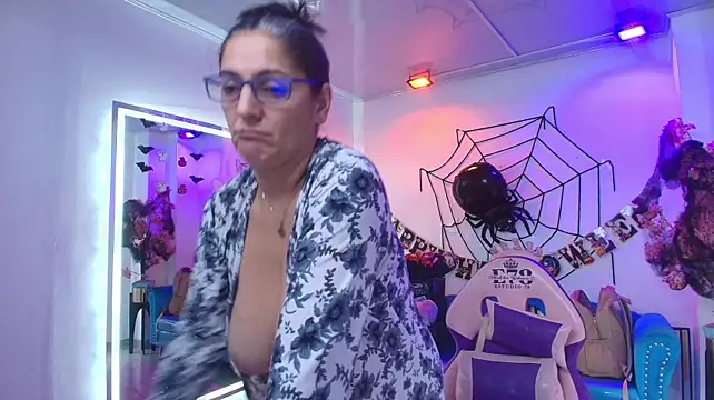 Madame_scarlett - 2 pics naked 🔥